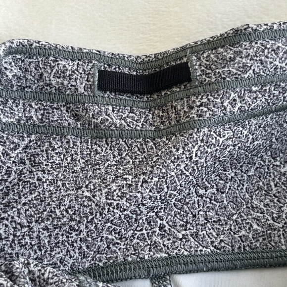 Lululemon Train Times Crop (17") Fractal Alpine White Black / Black Leggings Gym - Picture 14 of 14